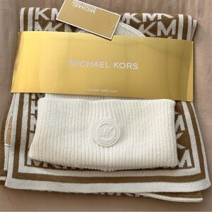 Michael Kors Cream and Tan Scarf and Hat Set